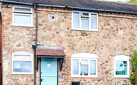 Romantic & Cosy Cottage With Direct Access To The Hills